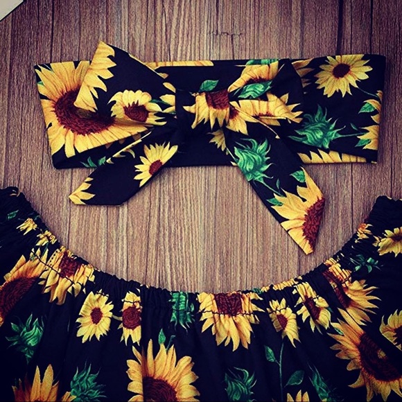 Adorable 3 piece Toddler Girl Outfit - Picture 2 of 4